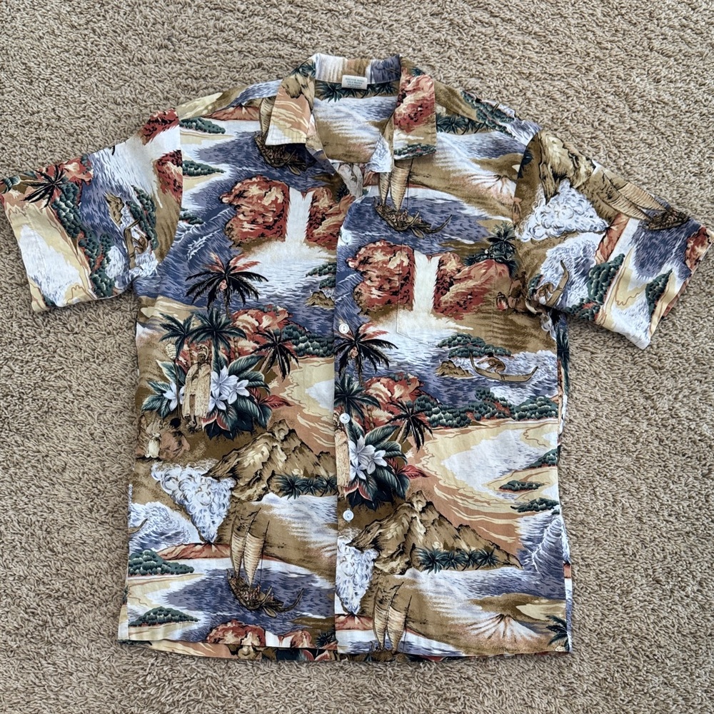 Vintage Winnie Fashion 100% Cotton, Made in Hawaii Hawaiian Shirt, Mens sz L